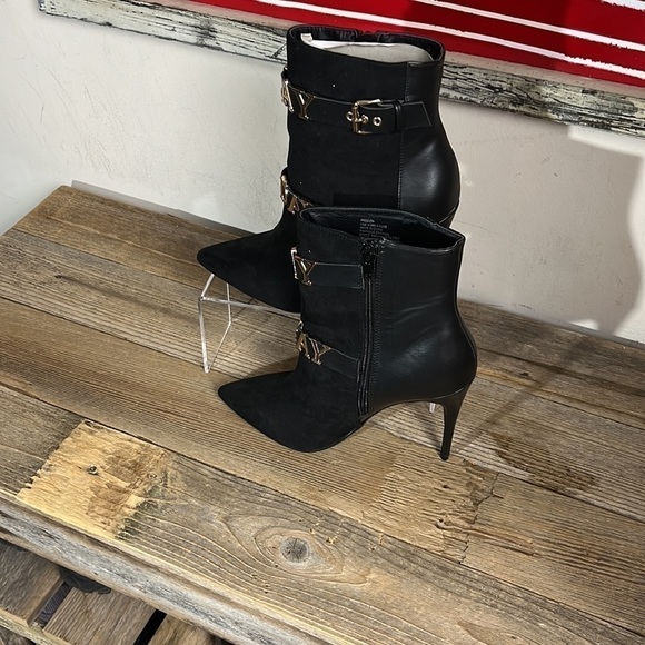 Women’s black shoe dazzle “ slay all Day” heeled boots. Size 8. NWOT. - Picture 3 of 7